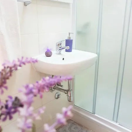 Ivana With Private Bathroom - Center Of